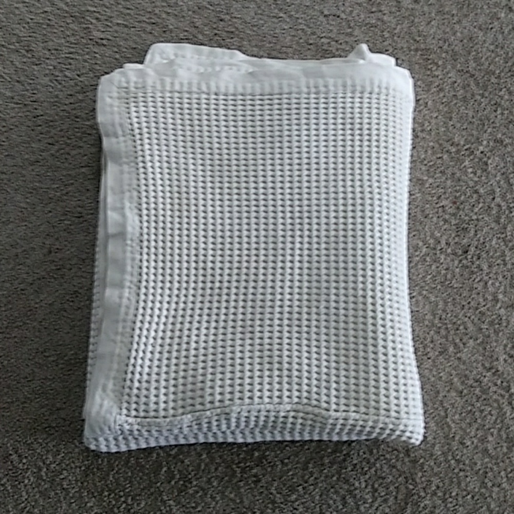 💜Waffle weave cream blanket.